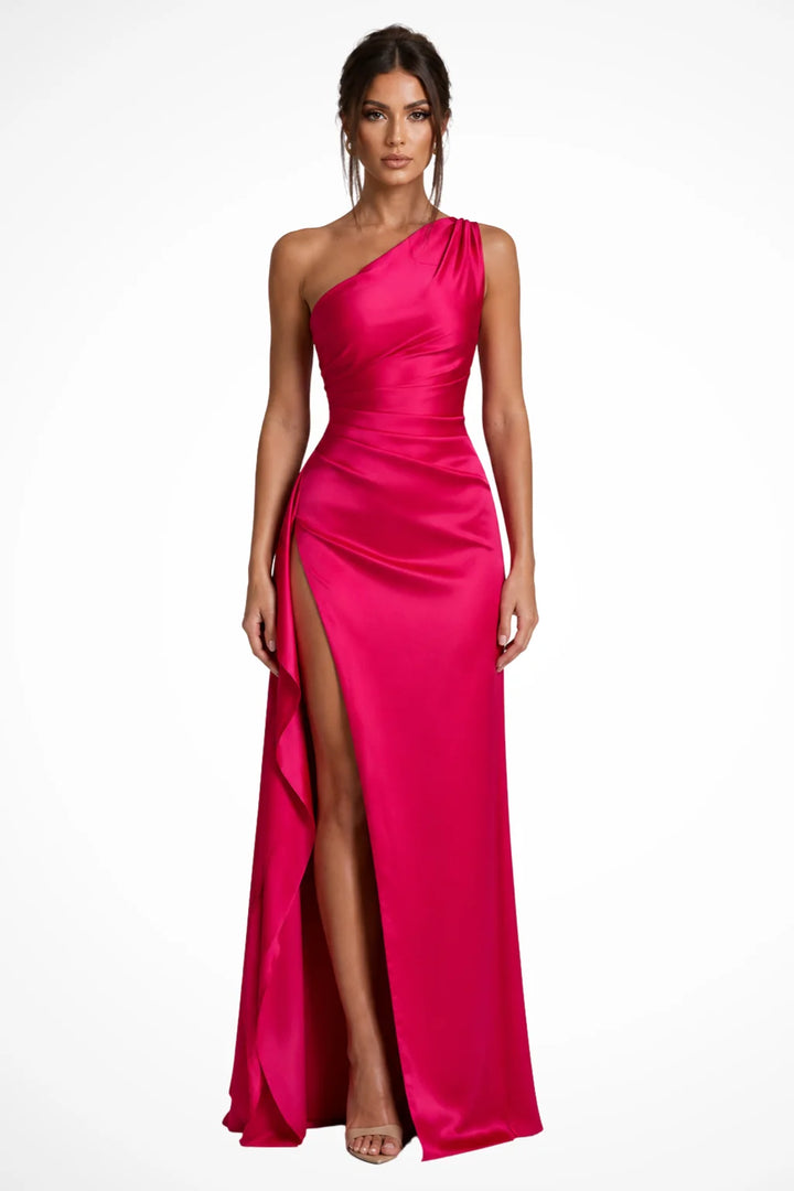 Długa sukienka maxi z rozcięciem na wesele i przyjęcia wieczorowe