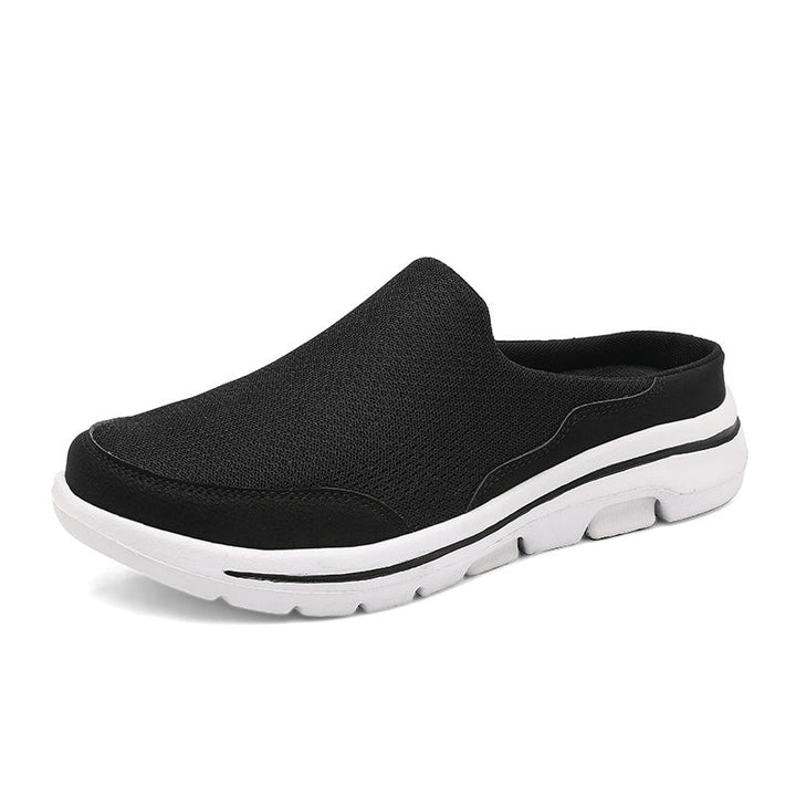 Czarne klapki męskie slip-on z przewiewnego materiału tekstylnego z białą podeszwą