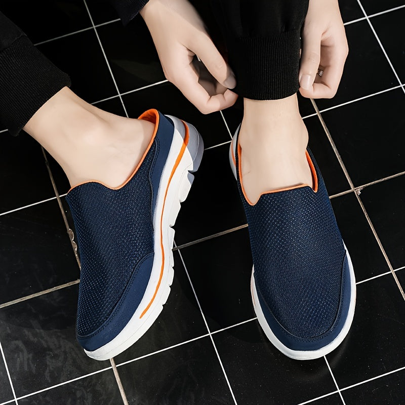 Tylny widok klapek męskich slip-on pokazujący otwarty fason bez pięty
