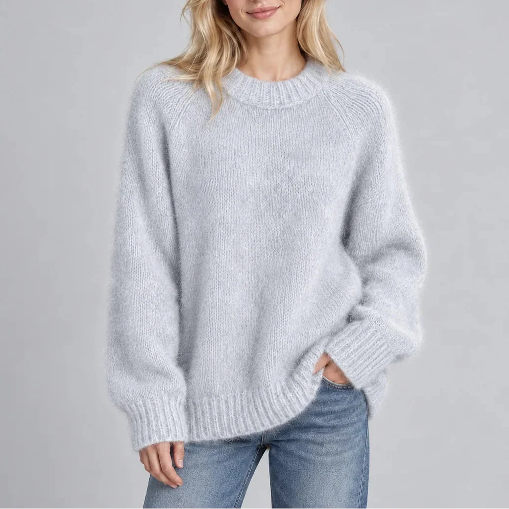 Sweter damski prążkowany w pełnej długości z widocznymi mankietami