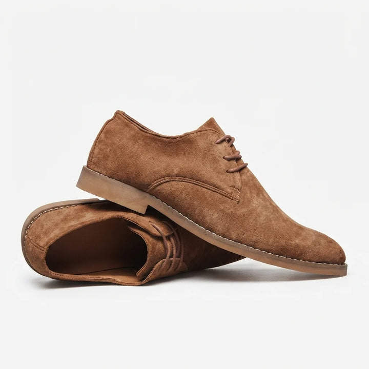 Męskie buty Oxford z wegańskiego zamszu ze sznurowaniem w kolorze brązowym z boku