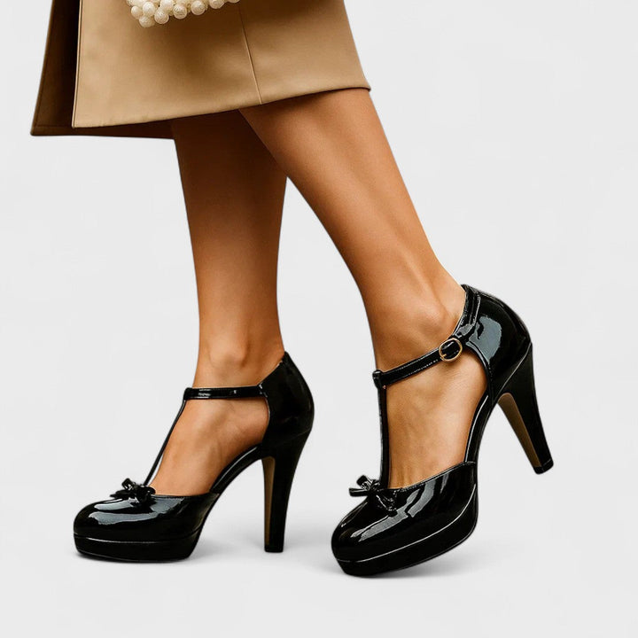 Czarne Obcasy Ortodopedyczne Eleganckie Buty z klamrą i strukturalnym wykończeniem