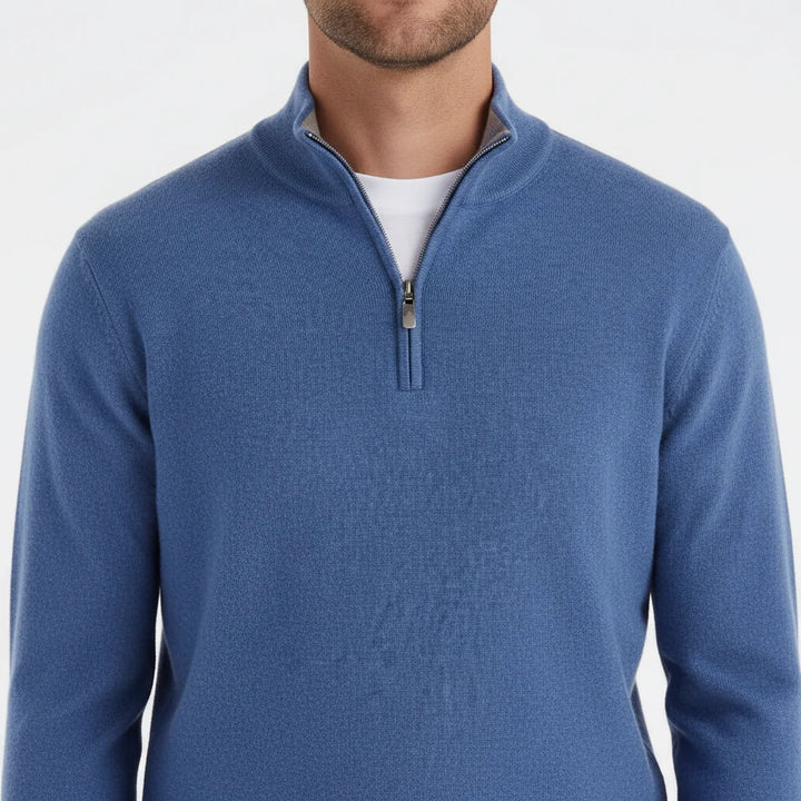 Sweter męski quarter-zip w kolorze różowym, widok z boku, swobodny fason