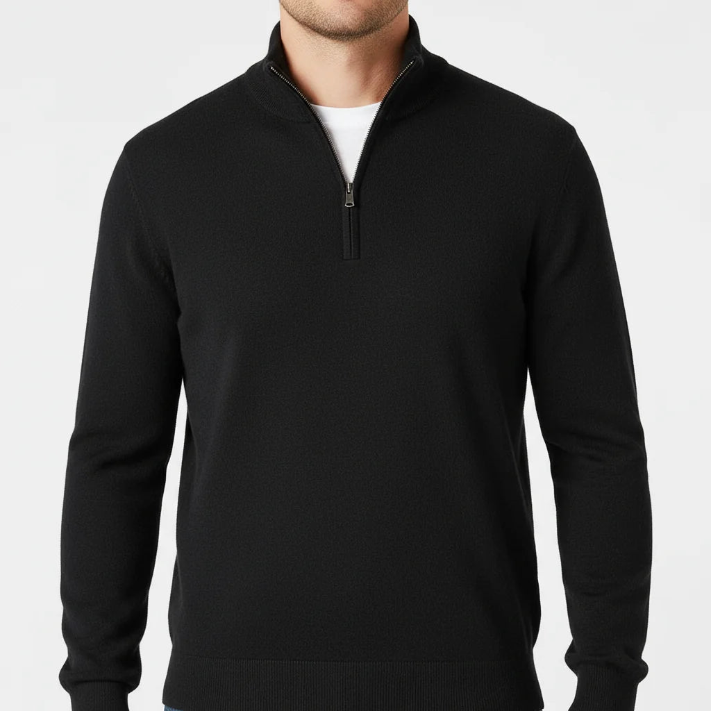 Sweter męski quarter-zip, dekolt z zamkiem, wygodny krój, widok z przodu