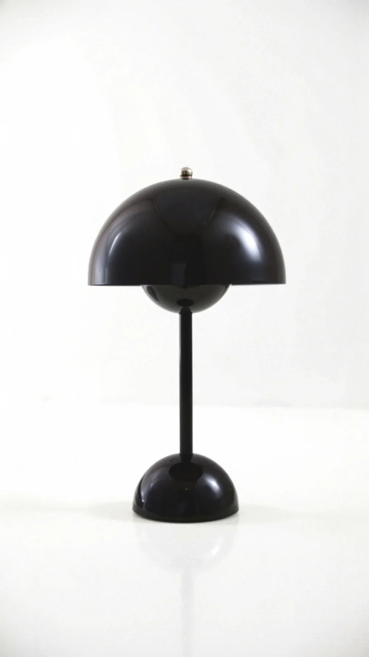 Bezprzewodowa lampa o nowoczesnej formie w kolorze kremowym