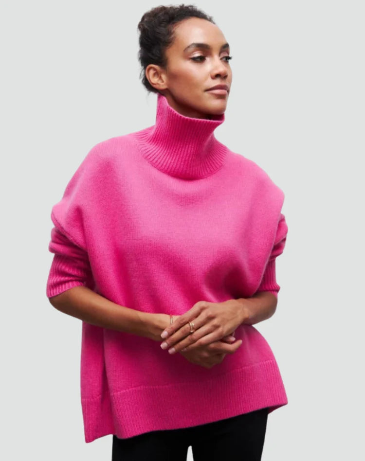 Sweter damski golf w kolorze białym z wysokim kołnierzem