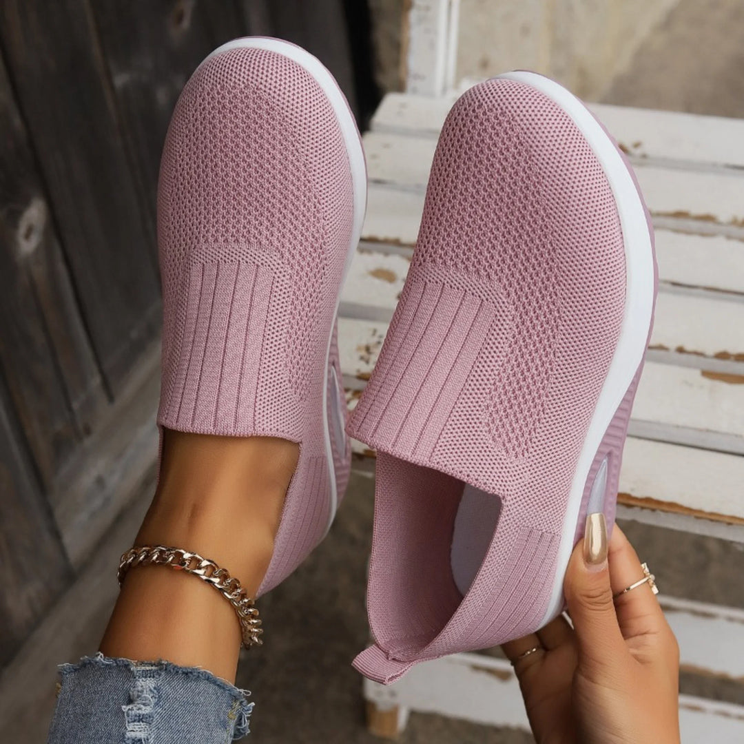 Buty damskie ortopedyczne z arch support i oddychającą dzianinową cholewką, widok z przodu