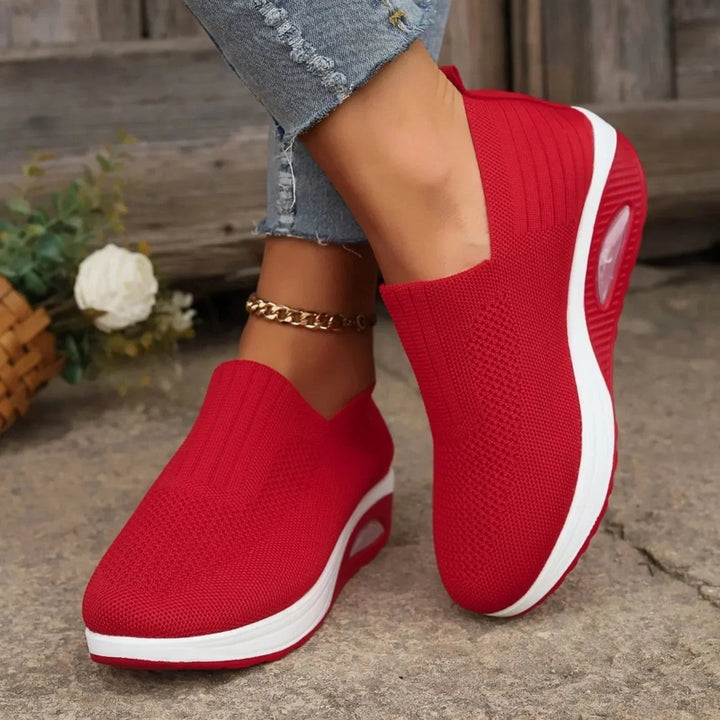 Czarne buty ortopedyczne damskie z amortyzującą podeszwą i oddychającym materiałem