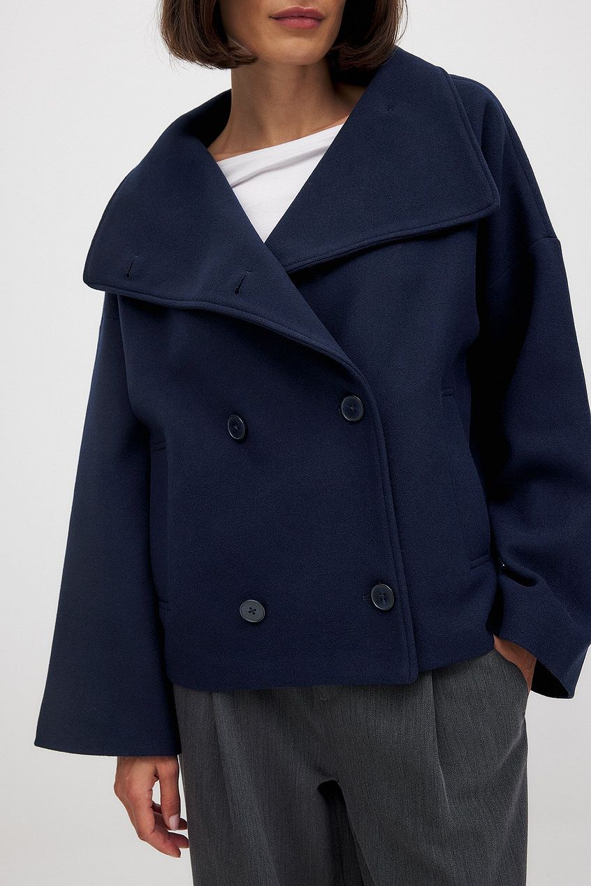 Oversized'owa kurtka zimowa damska w krótkim fasonie z gładkim wykończeniem tkaniny