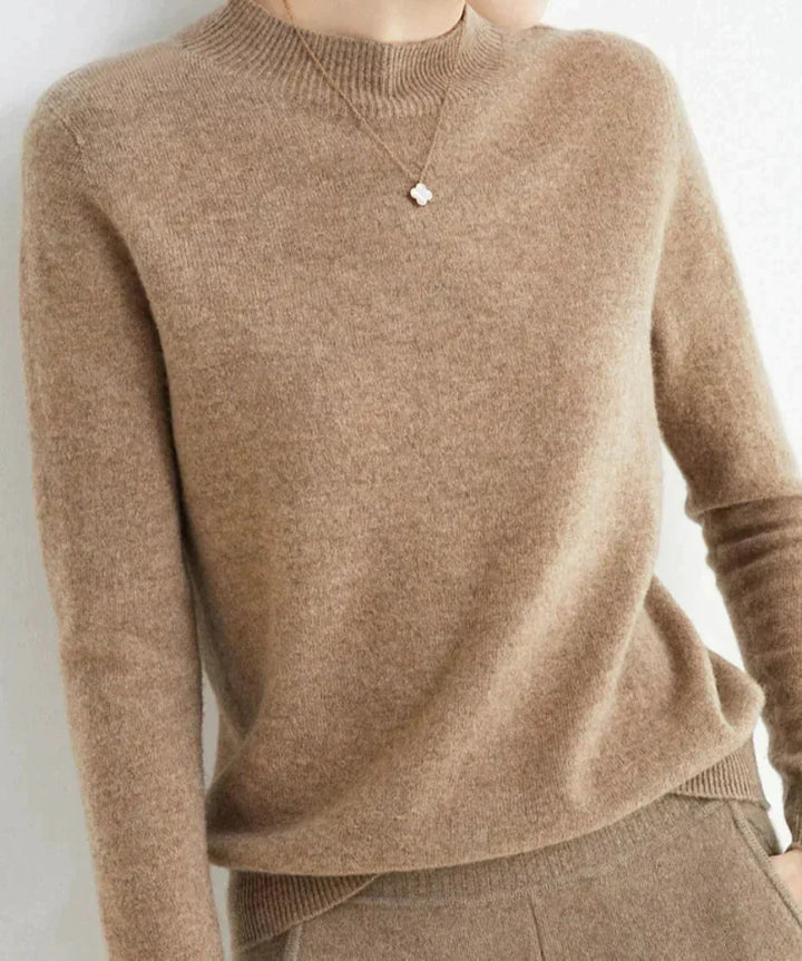 Sweter damski regularny fason, długi rękaw, gładka dzianina, prążkowane brzegi, uniwersalny model na jesień