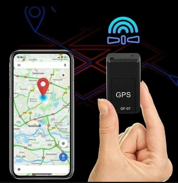 Mini tracker GPS z wbudowanym magnesem umożliwiający dyskretne montowanie w pojeździe