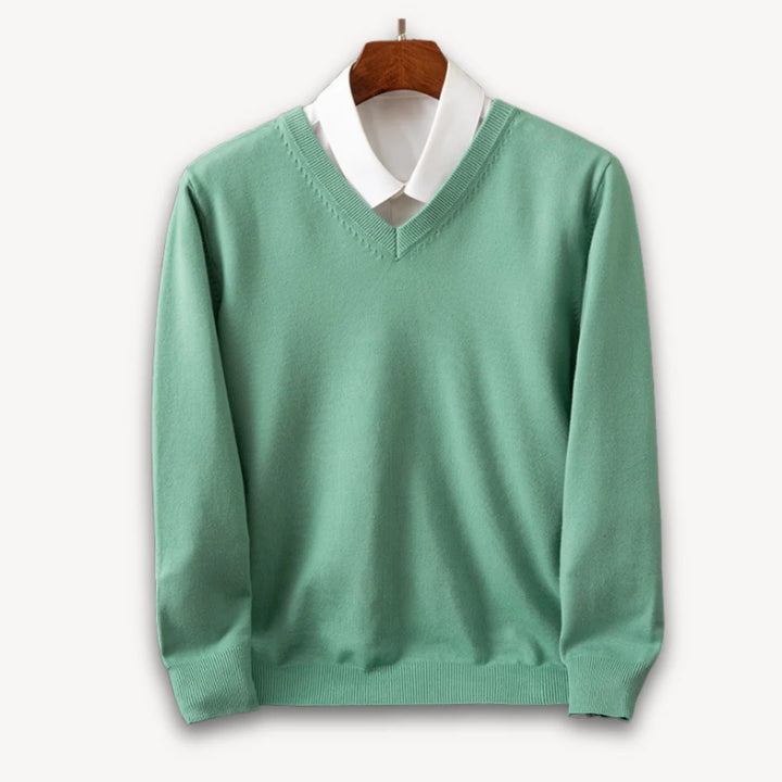 Męski sweter dzianiany v-neck w czerni z miękkiej tkaniny do codziennych stylizacji