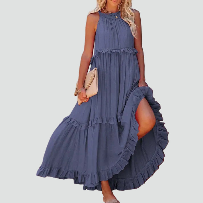 Letnia sukienka maxi z odkrytymi ramionami i warstwowymi falbanami w stylu boho